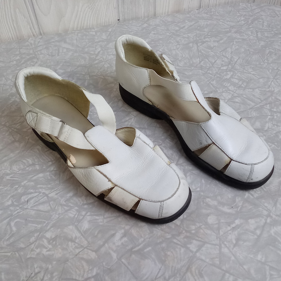 naturalizer adeline sandal